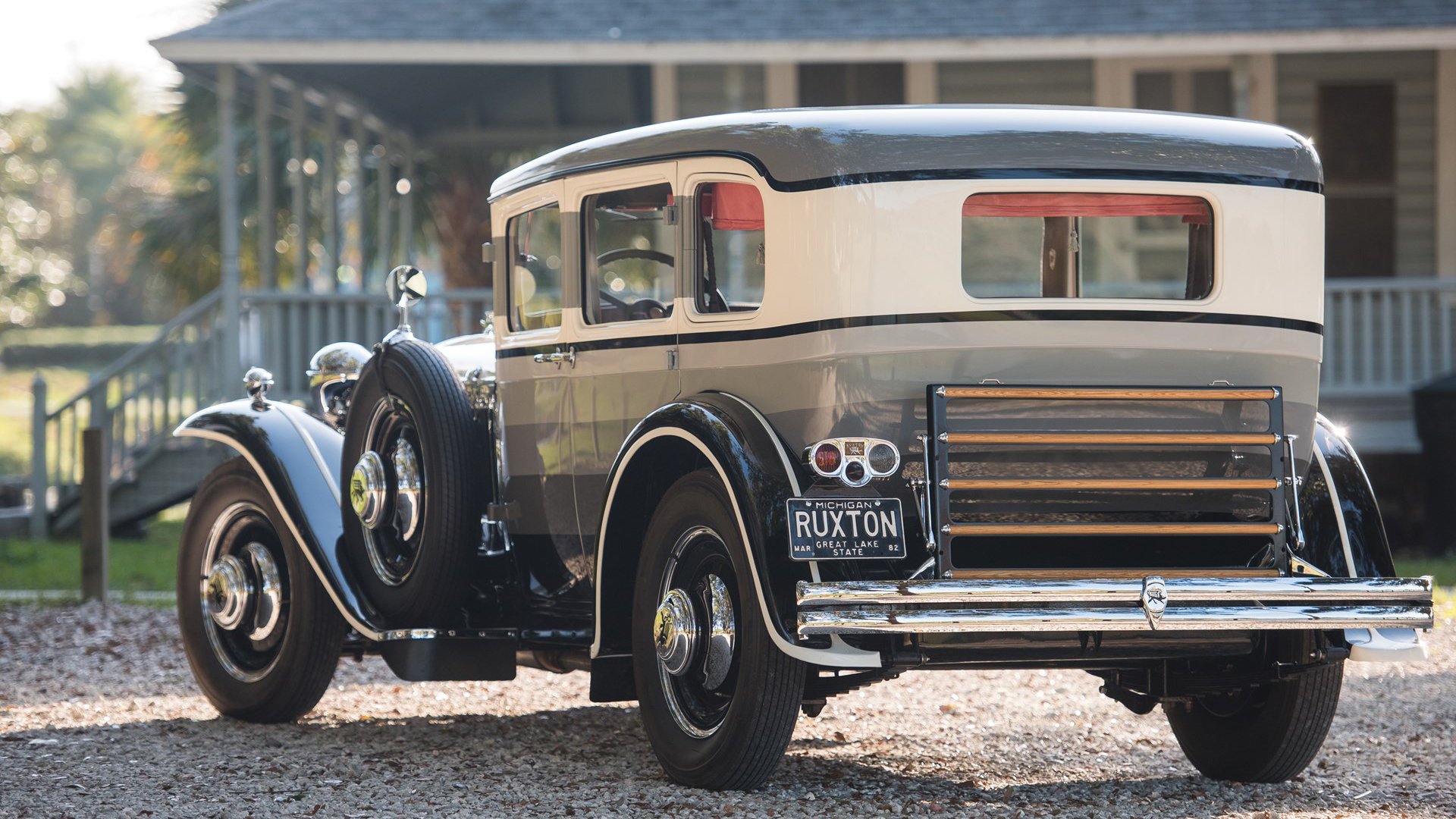 荷兰双人跳水组合发挥亮眼，荷兰跳水运动员